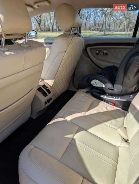 Седан Ford Taurus 2017 в Николаеве