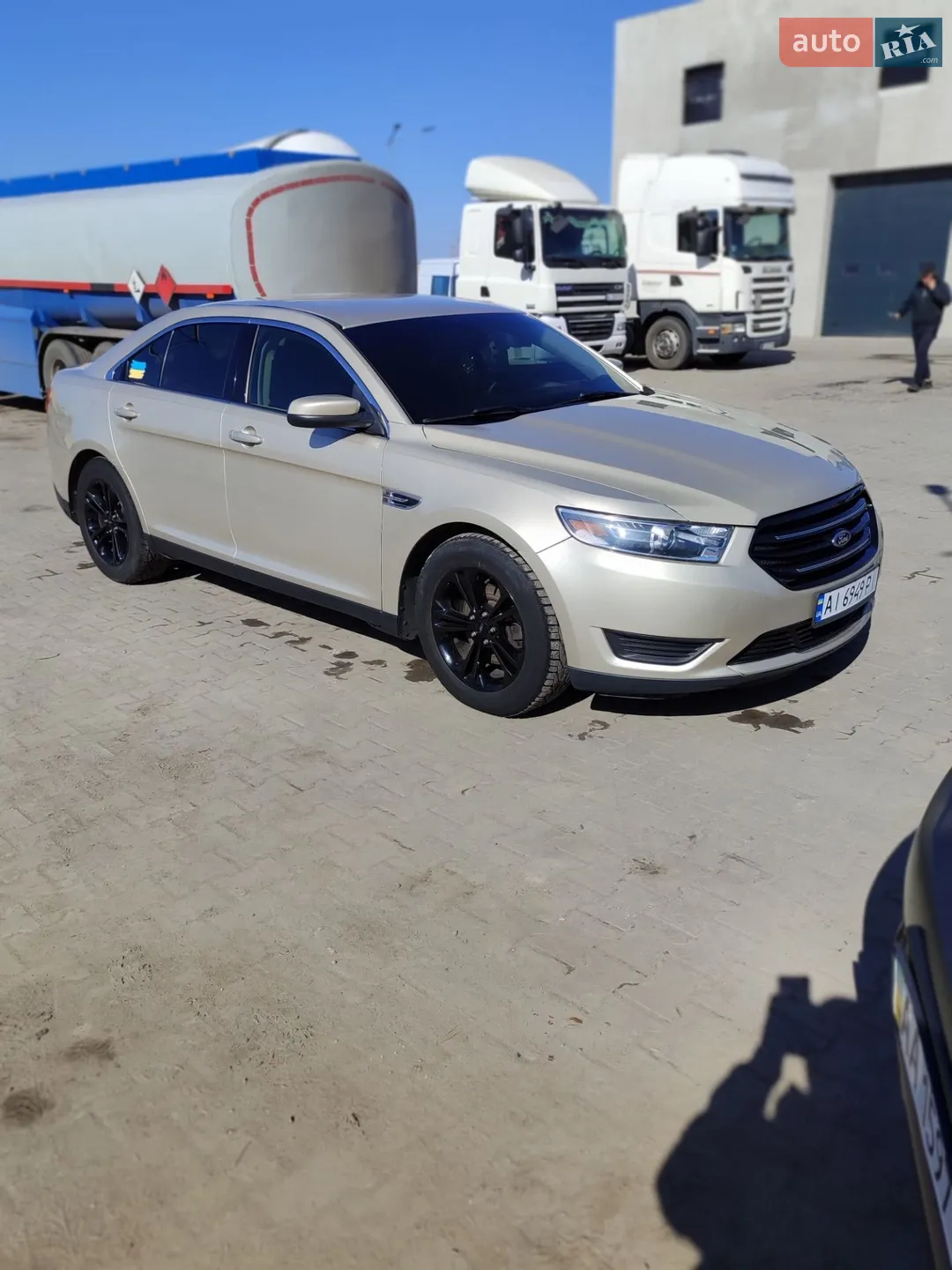 2017 Ford Taurus - мініатюра 16