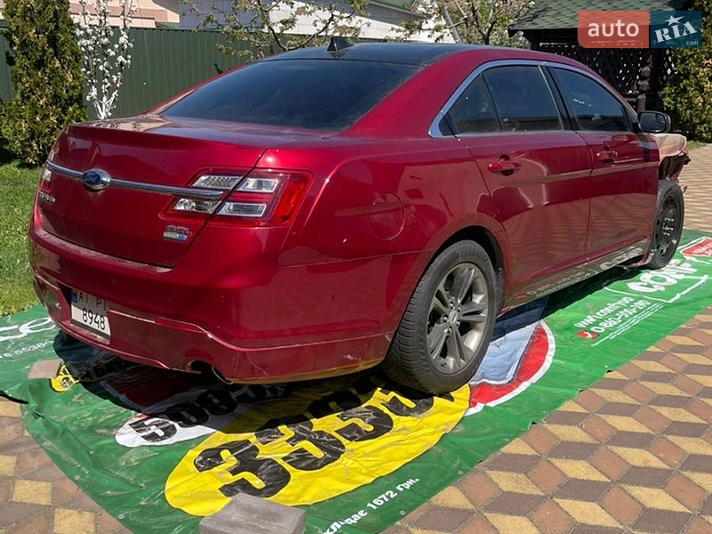 Седан Ford Taurus 2016 в Броварах