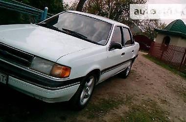Седан Ford Tempo 1989 в Львове
