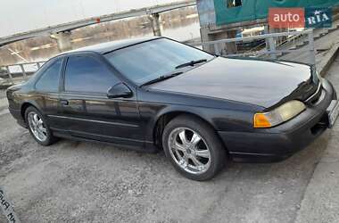 Купе Ford Thunderbird 1992 в 