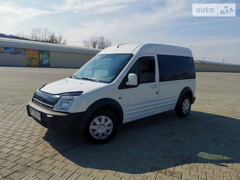 Вантажопасажирський фургон Ford Tourneo Connect 2006 в Чернівцях