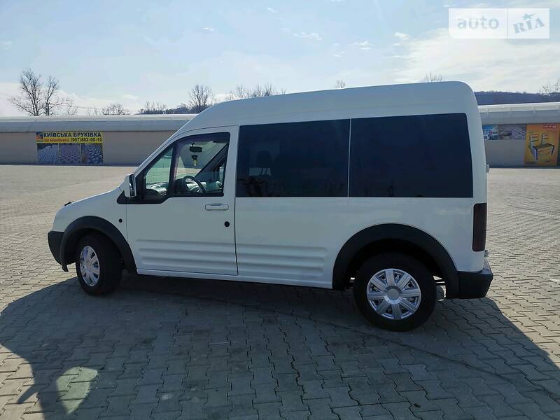 Вантажопасажирський фургон Ford Tourneo Connect 2006 в Чернівцях