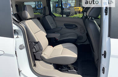 Минивэн Ford Tourneo Connect 2016 в 