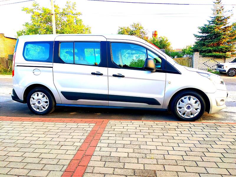Универсал Ford Tourneo Connect 2016 в Киеве