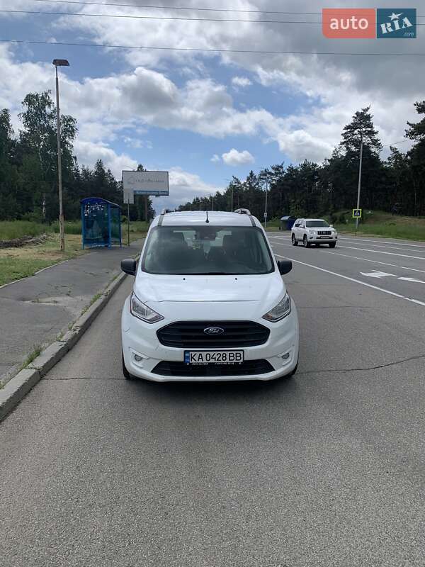 Минивэн Ford Tourneo Connect 2018 в Киеве