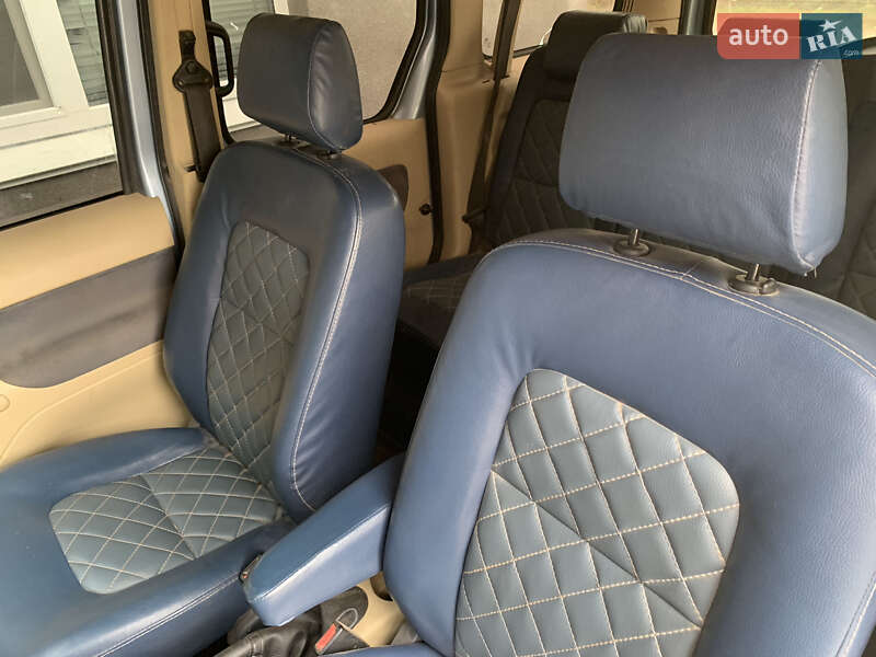 Минивэн Ford Tourneo Connect 2008 в Хмельницком