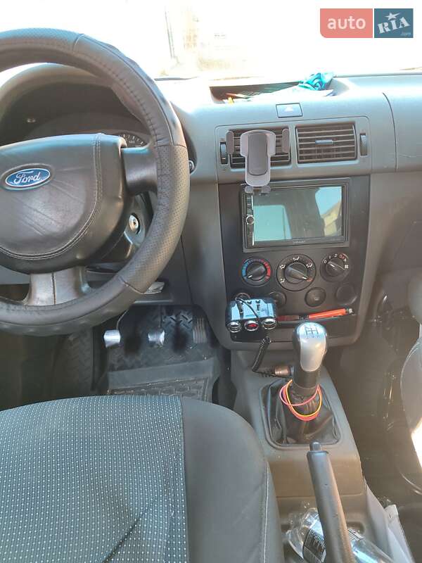 Минивэн Ford Tourneo Connect 2006 в Киеве