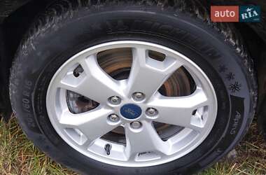 Минивэн Ford Tourneo Connect 2017 в 