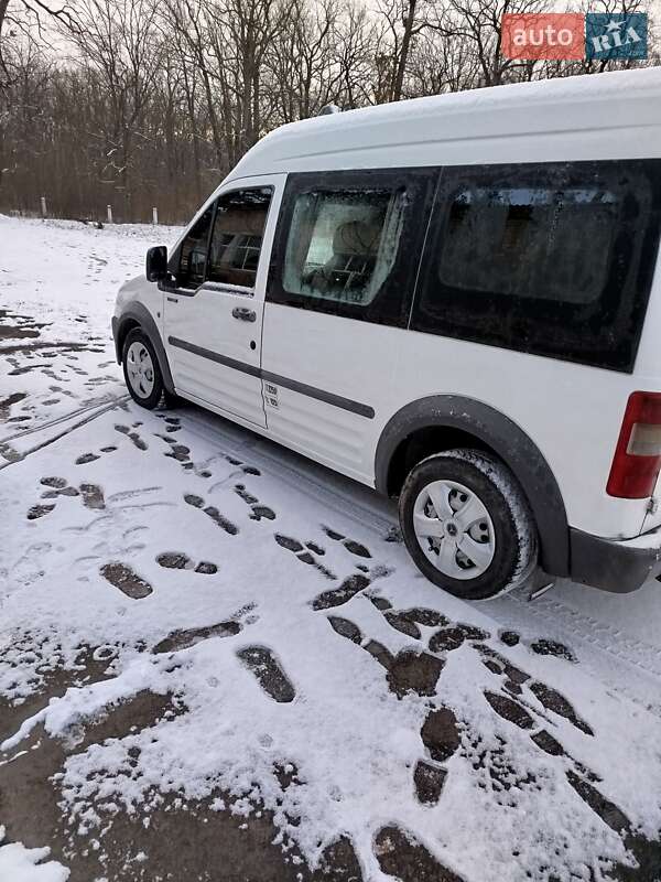 Мінівен Ford Tourneo Connect 2004 в Вараші