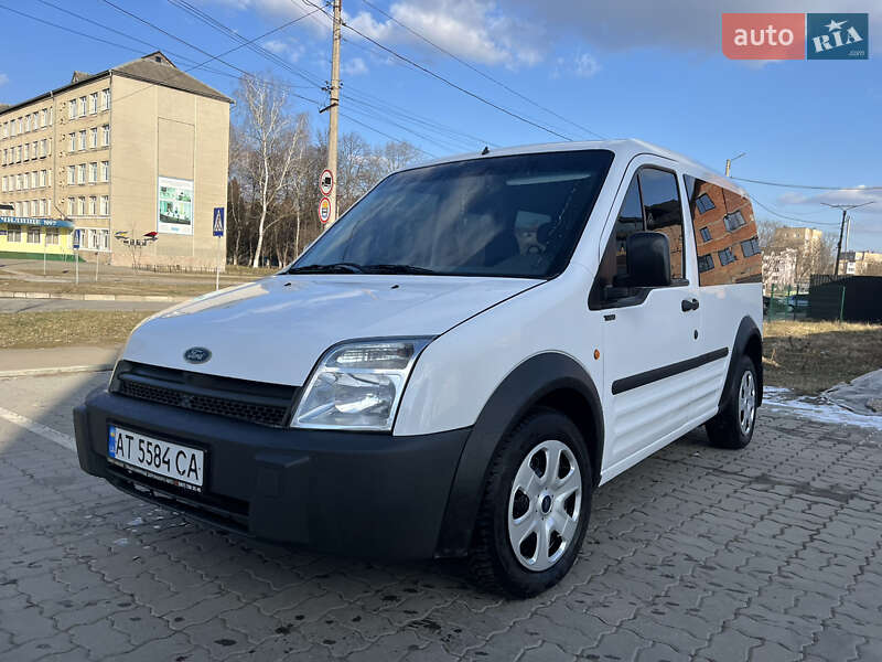 Минивэн Ford Tourneo Connect 2004 в Калуше