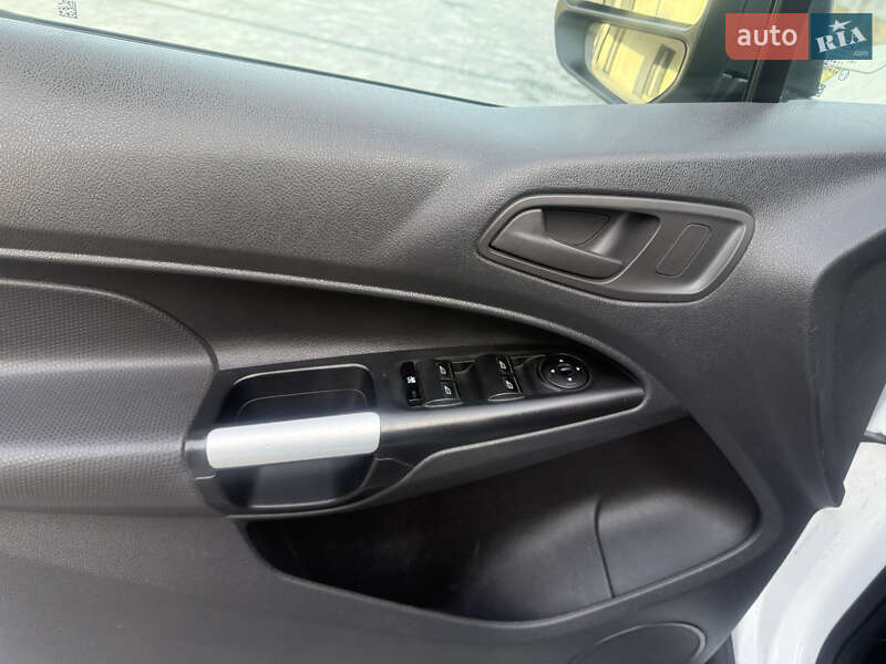 Минивэн Ford Tourneo Connect 2016 в Мукачево фото 14 Минивэн Ford Tourneo Connect 2016 в Мукачево