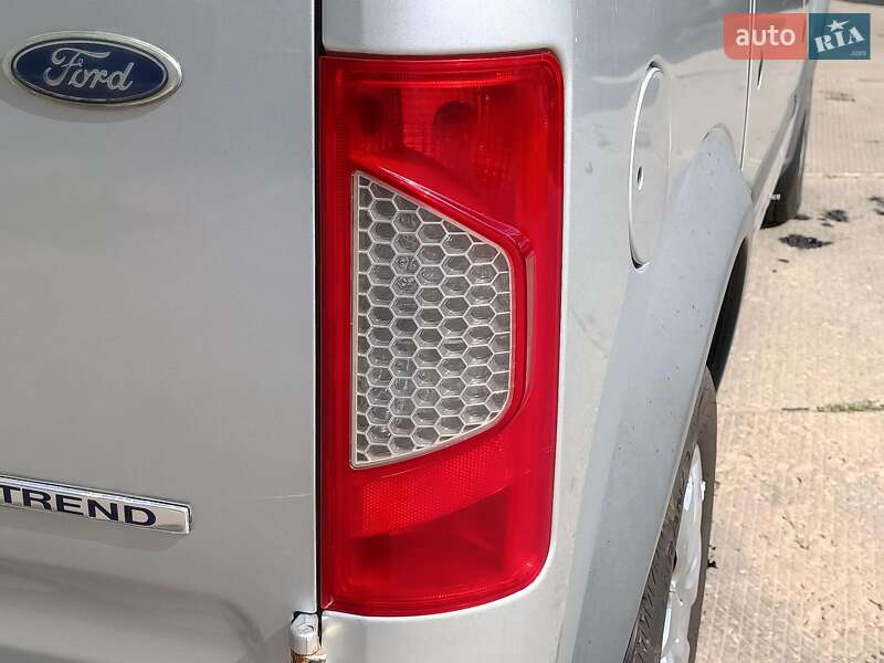 Минивэн Ford Tourneo Connect 2012 в Харькове