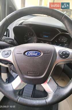 Минивэн Ford Tourneo Connect 2015 в 