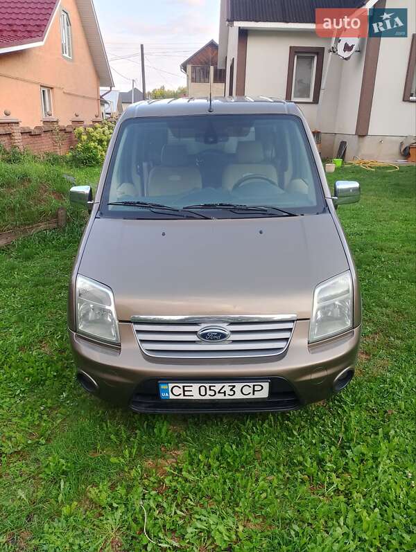 Минивэн Ford Tourneo Connect 2012 в Сторожинце