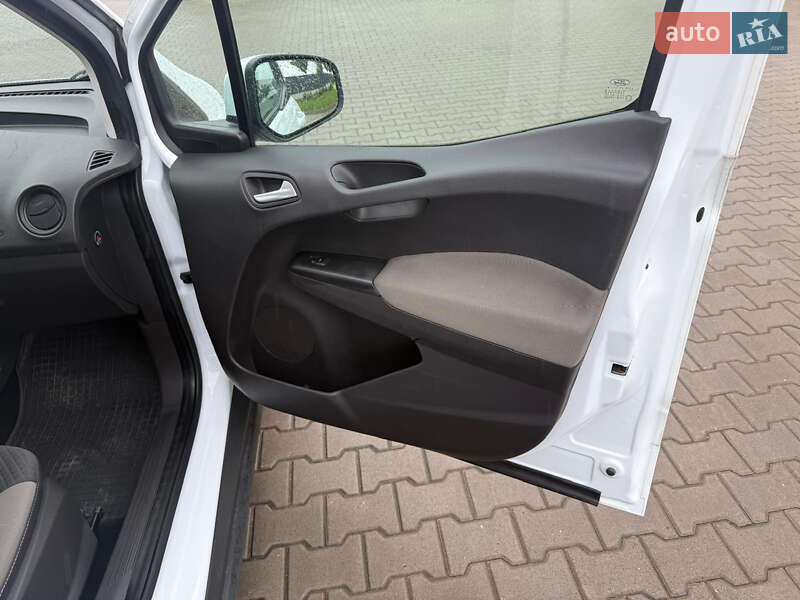 Минивэн Ford Tourneo Connect 2017 в Луцке