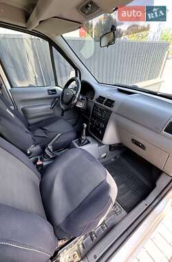 Минивэн Ford Tourneo Connect 2004 в 