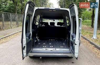 Минивэн Ford Tourneo Connect 2011 в 