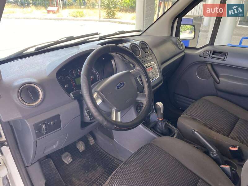 Минивэн Ford Tourneo Connect 2012 в Николаеве