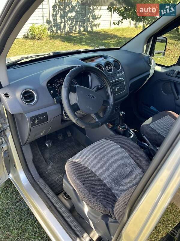 Минивэн Ford Tourneo Connect 2010 в Корсуне-Шевченковском фото 10 Минивэн Ford Tourneo Connect 2010 в Корсуне-Шевченковском