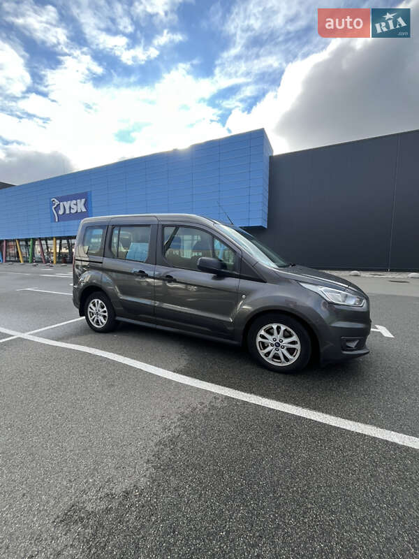 Минивэн Ford Tourneo Connect 2019 в Киеве фото 5 Минивэн Ford Tourneo Connect 2019 в Киеве