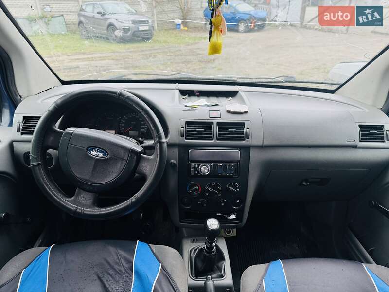 Минивэн Ford Tourneo Connect 2004 в Белогородке