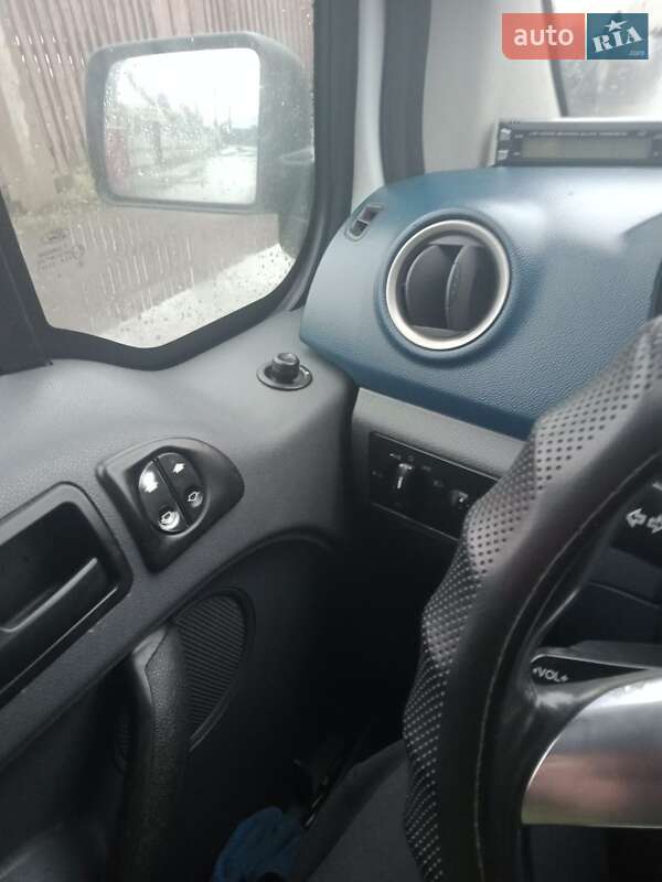 Мінівен Ford Tourneo Connect 2010 в Білій Церкві