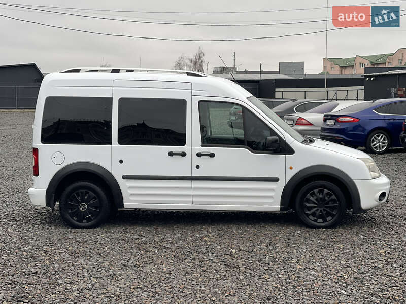Мінівен Ford Tourneo Connect 2010 в Чернівцях фото 9 Мінівен Ford Tourneo Connect 2010 в Чернівцях