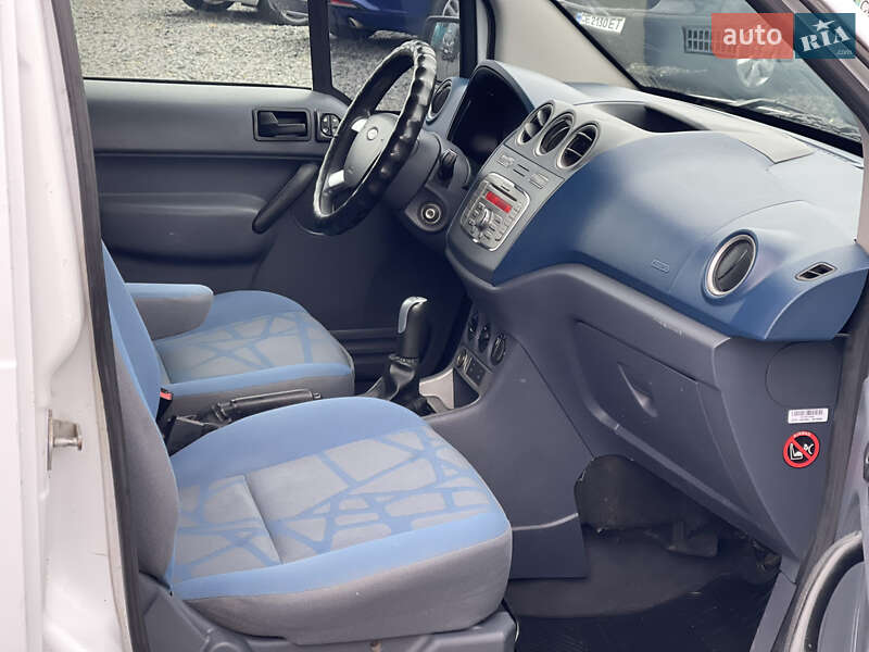 Мінівен Ford Tourneo Connect 2010 в Чернівцях фото 17 Мінівен Ford Tourneo Connect 2010 в Чернівцях