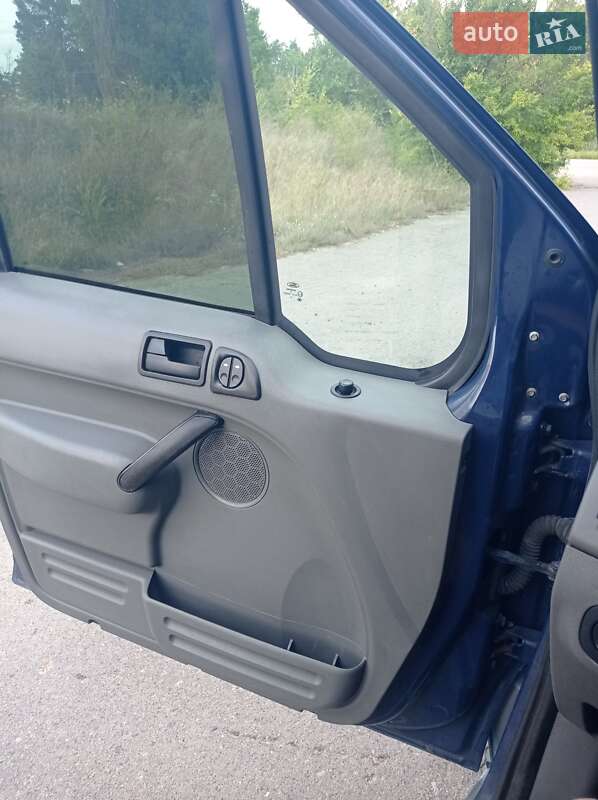 Минивэн Ford Tourneo Connect 2006 в Богуславе