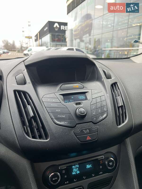 Минивэн Ford Tourneo Connect 2016 в Киеве фото 32 Минивэн Ford Tourneo Connect 2016 в Киеве