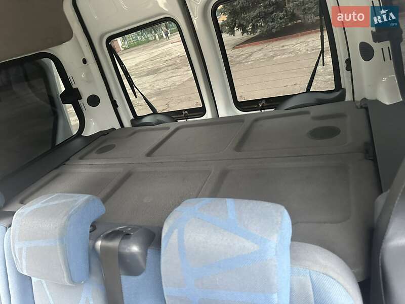 Минивэн Ford Tourneo Connect 2012 в Граденицах фото 8 Минивэн Ford Tourneo Connect 2012 в Граденицах