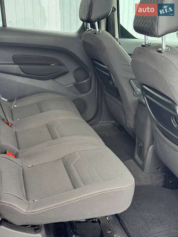 Минивэн Ford Tourneo Connect 2015 в Днепре фото 22 Минивэн Ford Tourneo Connect 2015 в Днепре