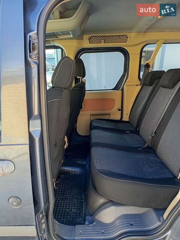 Минивэн Ford Tourneo Connect 2007 в Тернополе фото 10 Минивэн Ford Tourneo Connect 2007 в Тернополе