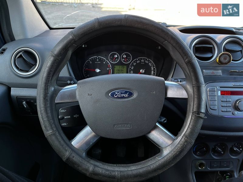 Минивэн Ford Tourneo Connect 2012 в Киеве фото 19 Минивэн Ford Tourneo Connect 2012 в Киеве