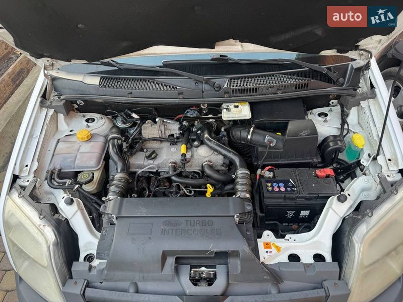 Минивэн Ford Tourneo Connect 2011 в Черновцах фото Минивэн Ford Tourneo Connect 2011 в Черновцах