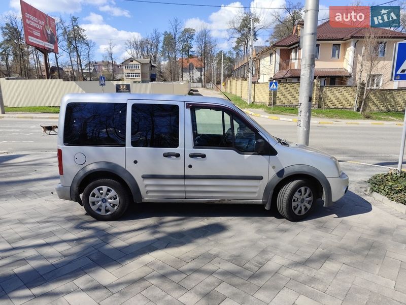 Минивэн Ford Tourneo Connect 2011 в Ирпене