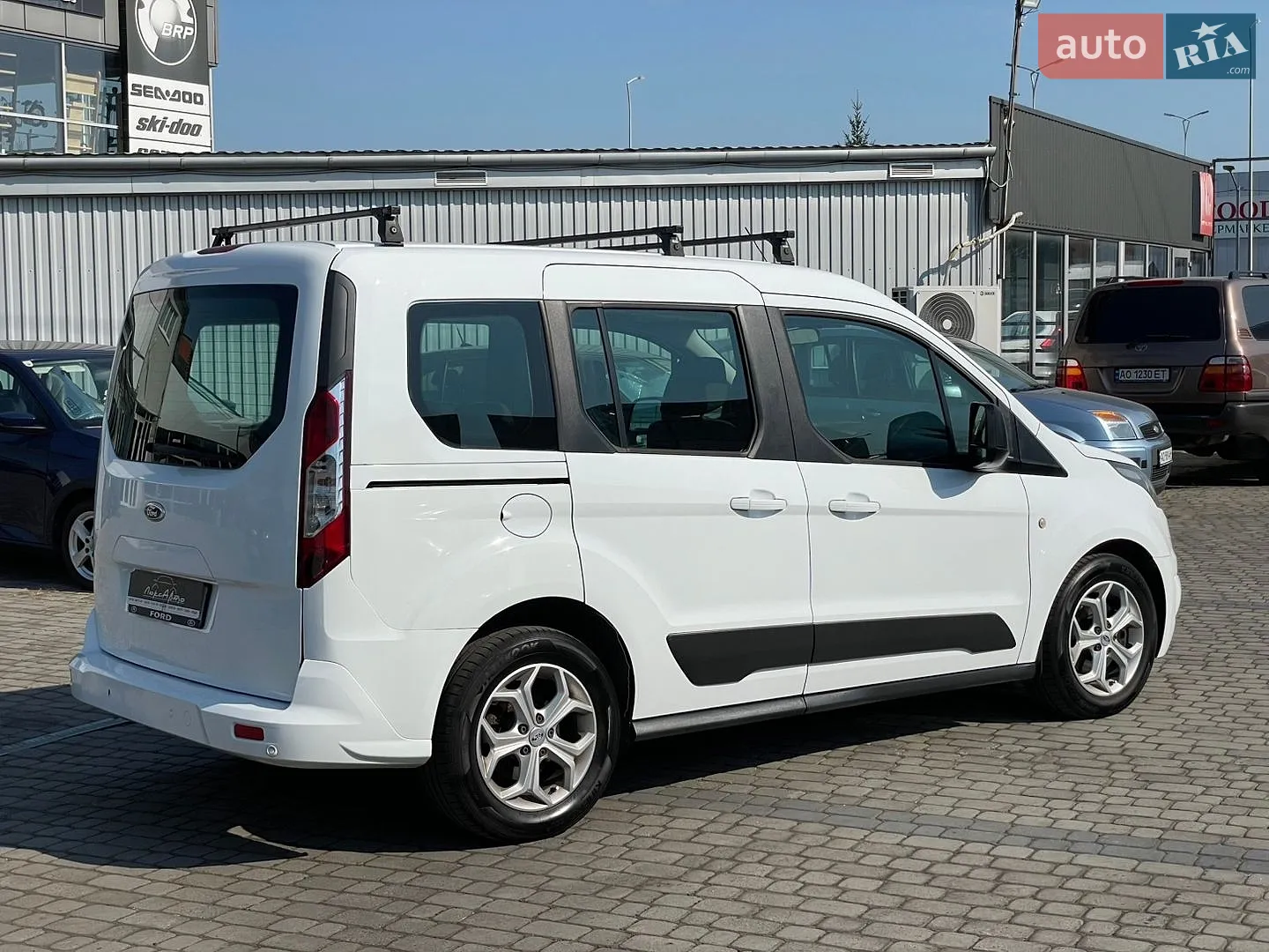 2015 Ford Tourneo Connect - мініатюра 31