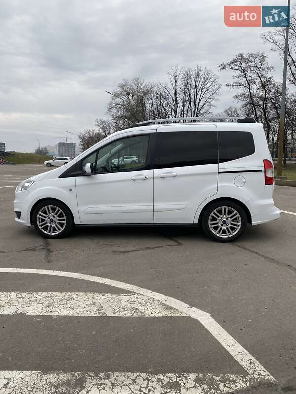 Мікровен Ford Tourneo Courier 2017 в Києві