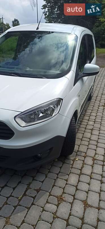 Микровэн Ford Tourneo Courier 2015 в Виннице