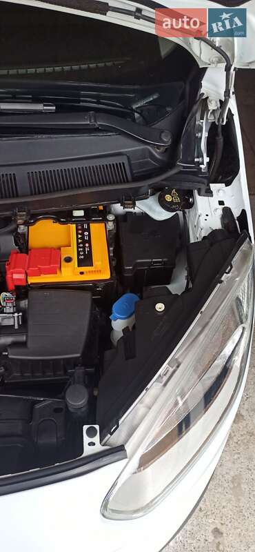 Микровэн Ford Tourneo Courier 2015 в Виннице