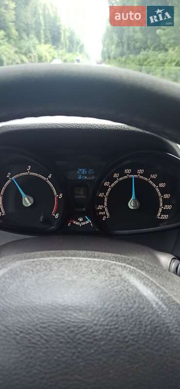 Микровэн Ford Tourneo Courier 2015 в Виннице