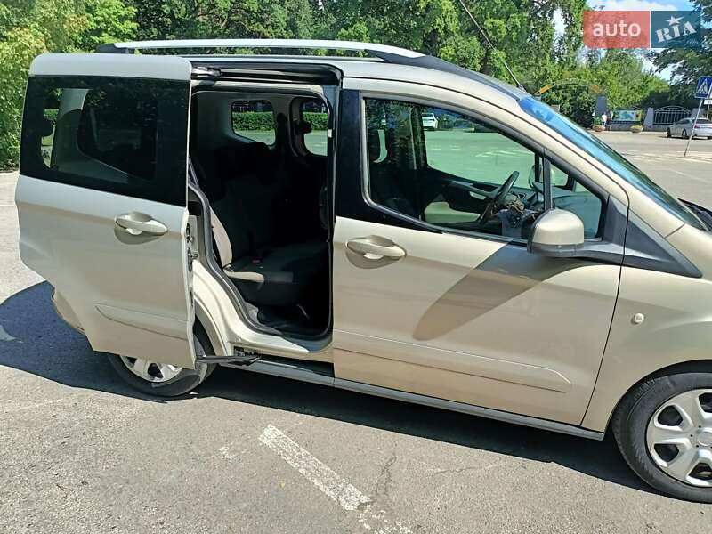 Микровэн Ford Tourneo Courier 2015 в Полтаве