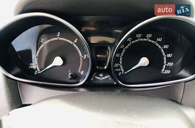 Минивэн Ford Tourneo Courier 2020 в 