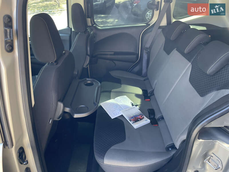 Микровэн Ford Tourneo Courier 2015 в Одессе