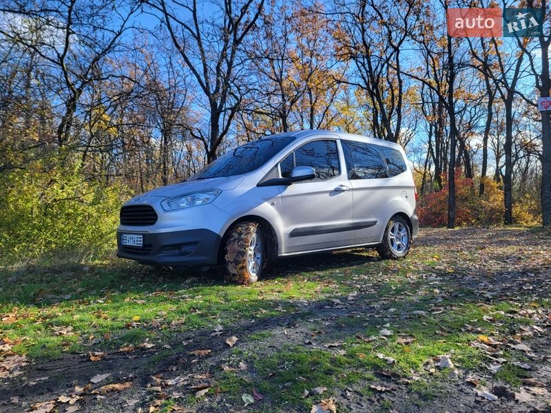 Ford Tourneo Courier 2015