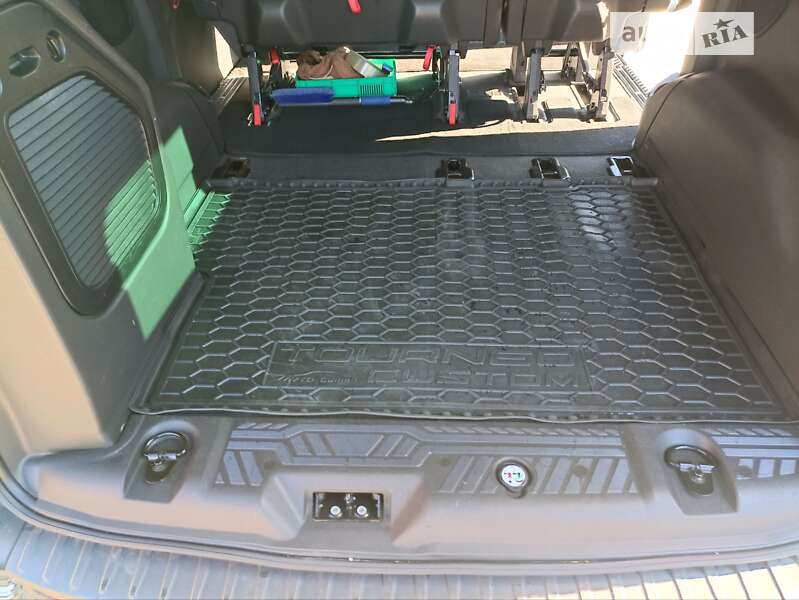 Мінівен Ford Tourneo Custom 2013 в Новояворівську фото 33 Мінівен Ford Tourneo Custom 2013 в Новояворівську