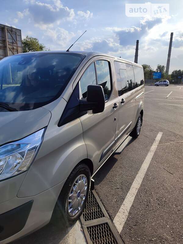 Мінівен Ford Tourneo Custom 2015 в Кривому Розі