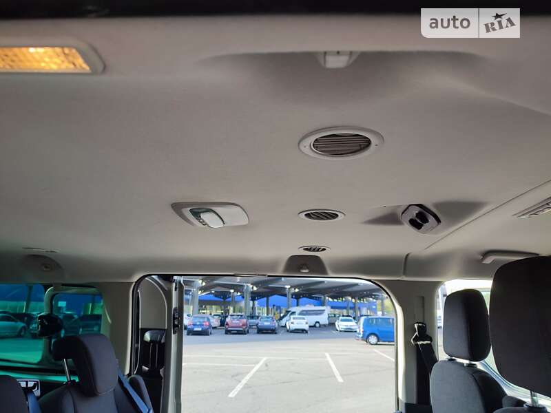 Мінівен Ford Tourneo Custom 2015 в Кривому Розі