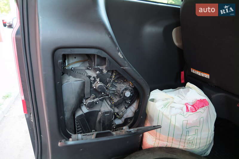 Минивэн Ford Tourneo Custom 2017 в Захарьевке